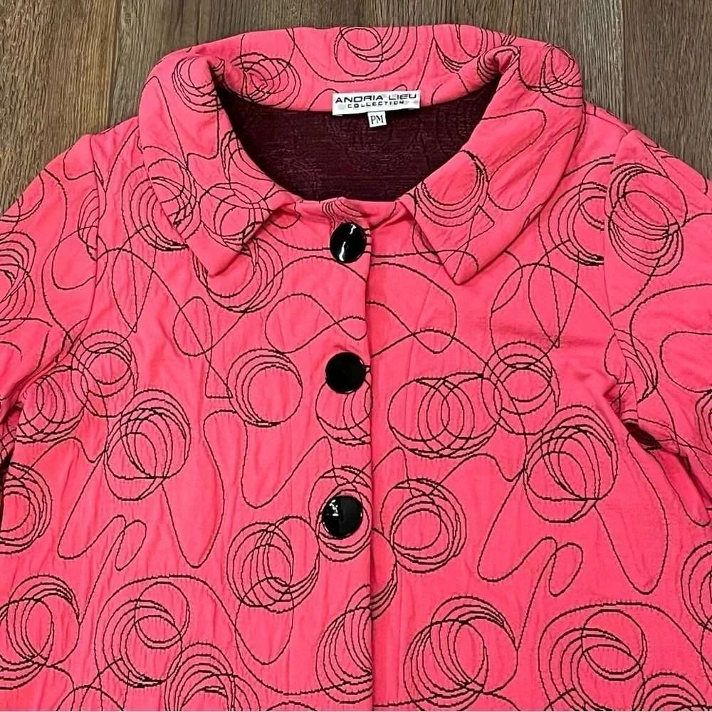 ANDRIA LIEU Francesca Jacket Sz Petite M Pink Black Embroidered Stretch‎ Buttons